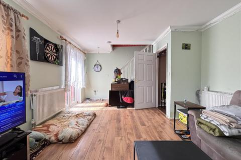 2 bedroom end of terrace house for sale, Aberdare Close, Ipswich