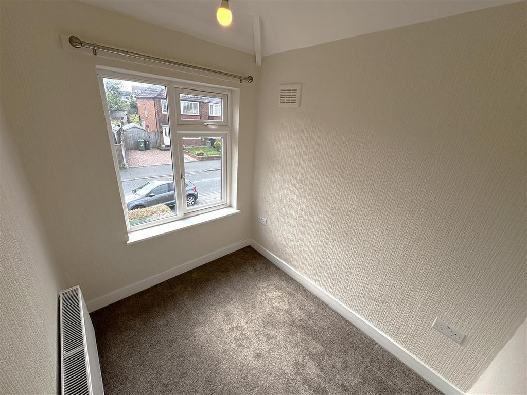 Third bedroom 2.JPG