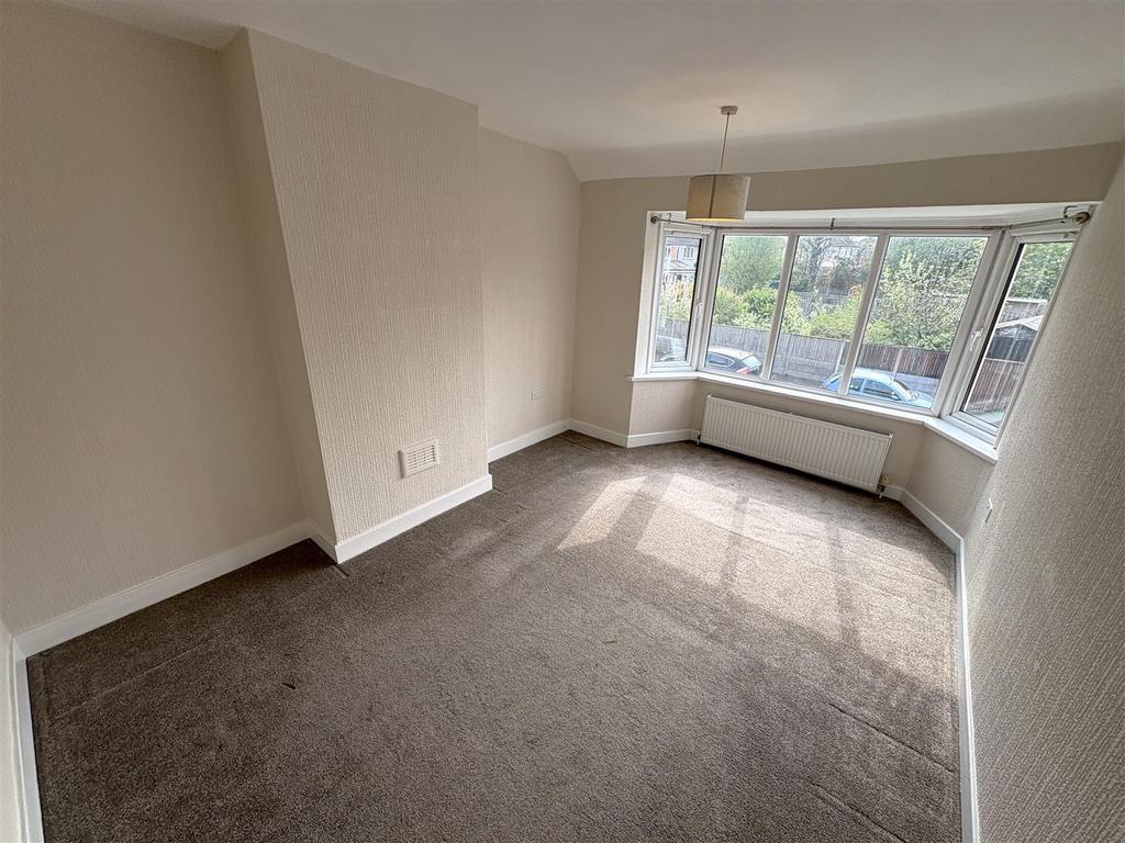 Front bed.JPG