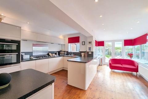 2 bedroom semi-detached house for sale, Nettlestone Hill, Nettlestone, Seaview, PO34 5DU