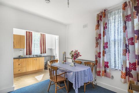 3 bedroom terraced house for sale, Heathwall Street, London SW11