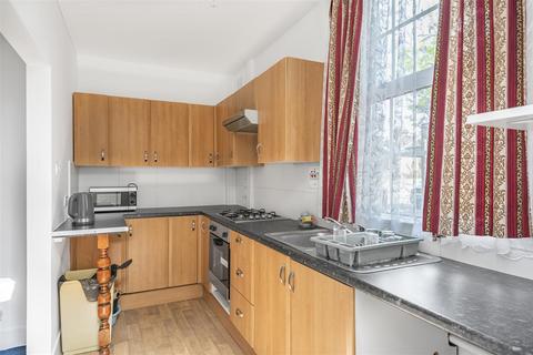 3 bedroom terraced house for sale, Heathwall Street, London SW11