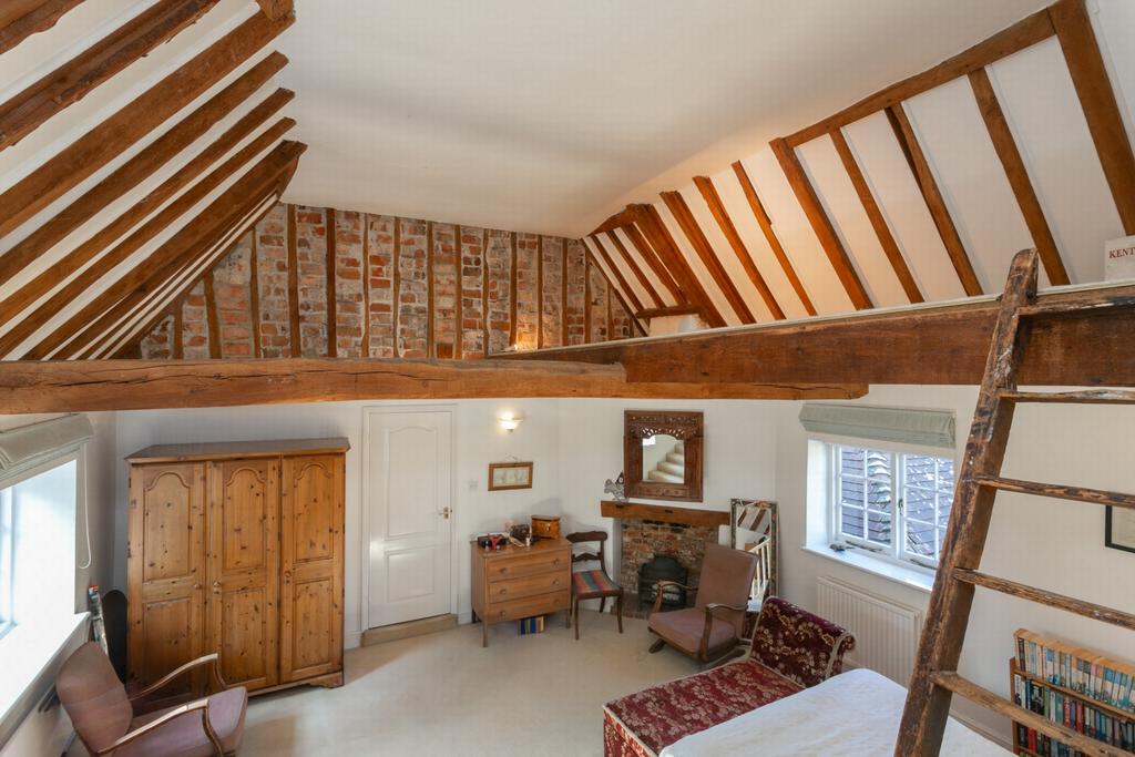 Principal bedroom
