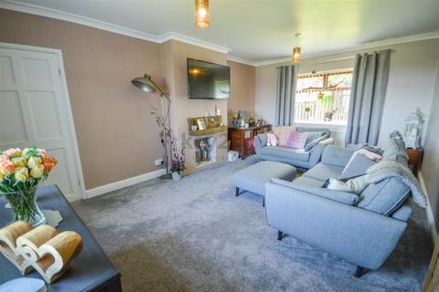 9 Ravenscroft Crescent, Sheffield, S13 8PP