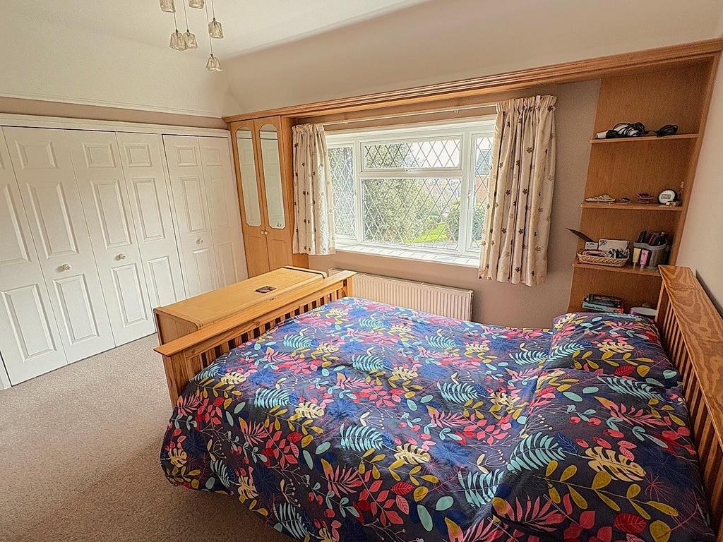 27 de la Warr Road - Bedroom2.jpg