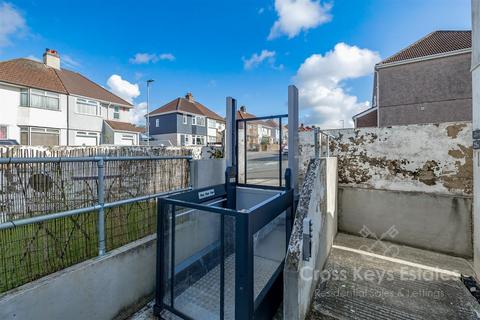 2 bedroom end of terrace house to rent, Hirmandale Road, Plymouth PL5