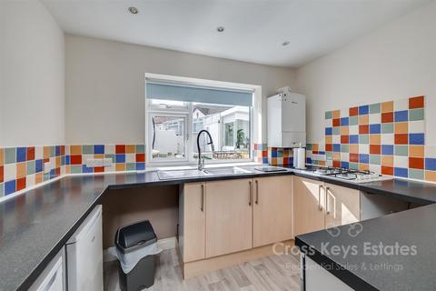 2 bedroom end of terrace house to rent, Hirmandale Road, Plymouth PL5
