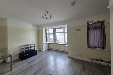 2 bedroom flat for sale, 112A Rugby Avenue, Wembley, Middlesex, HA0 3DP