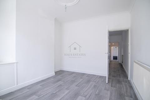 undefined, St. Peters Street, Syston, Leicester, Leicestershire, LE7 1HJ