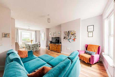 2 bedroom house for sale, Station Road, Teynham, ME9