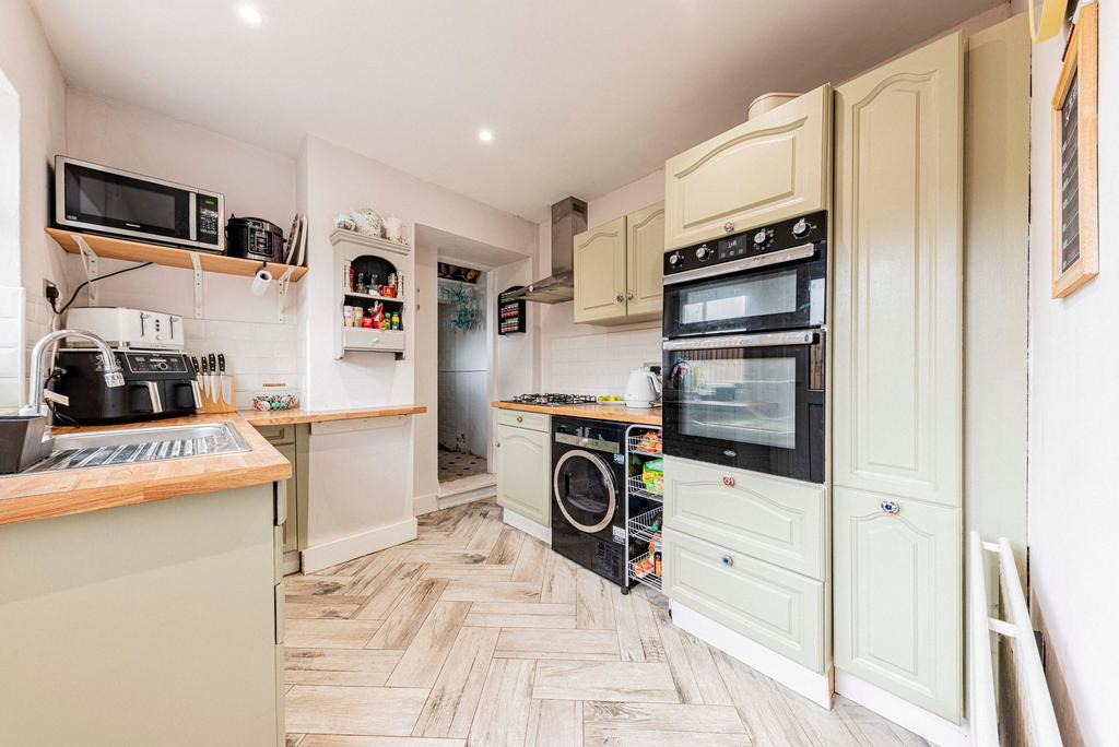 Kitchen (1)