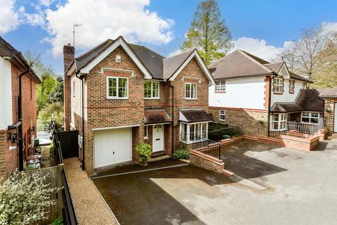 9 Hitherwood Close, Reigate, RH2 0JJ