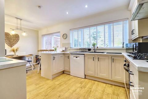 23 Benson Close, Lichfield, WS13 6DA