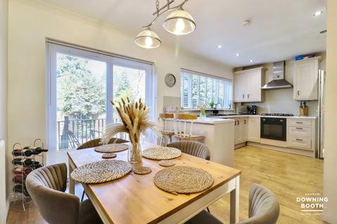 23 Benson Close, Lichfield, WS13 6DA