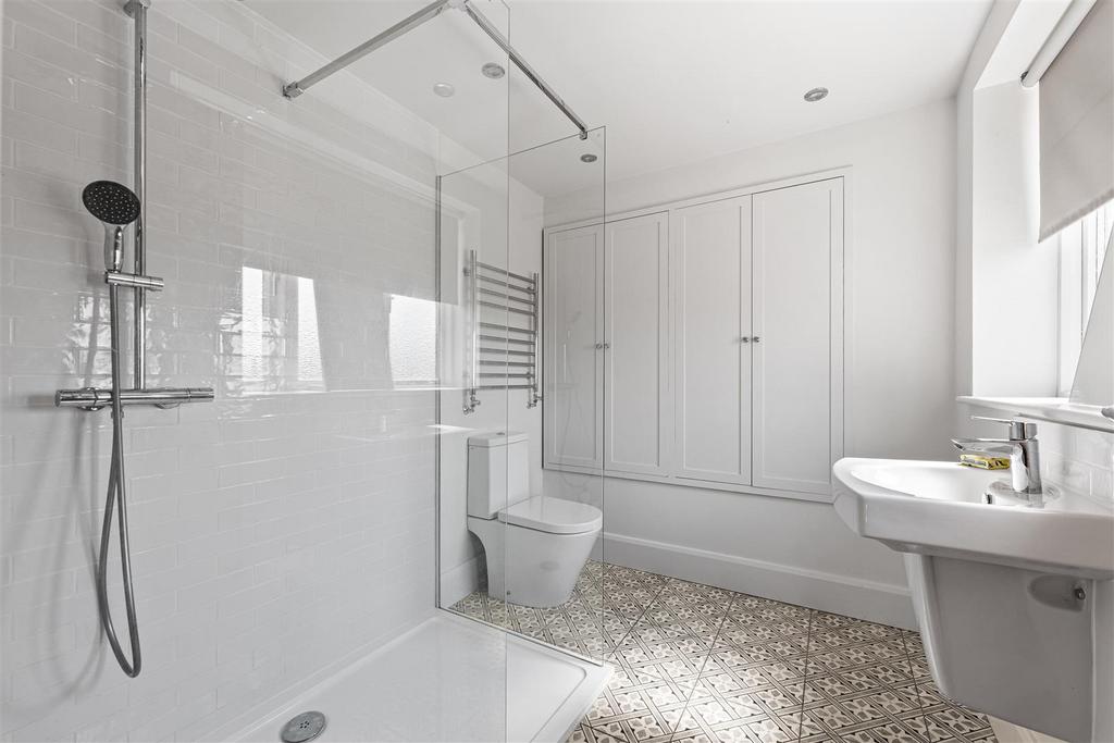 Ensuite shower room