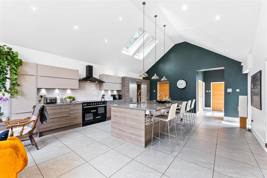 Living dining kitchen