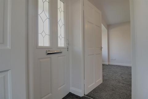 2 bedroom property to rent, Acorn Close, Cannock