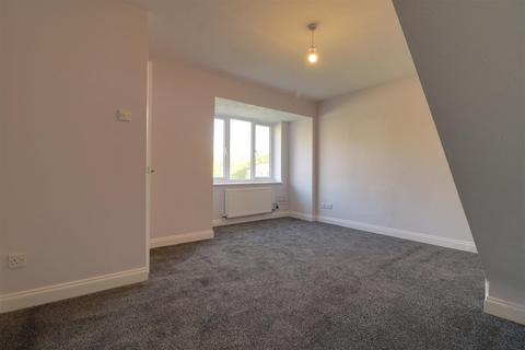2 bedroom property to rent, Acorn Close, Cannock