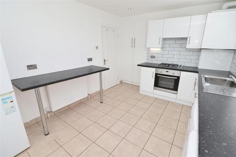 25 Craigmount, Radlett, WD7 7LW