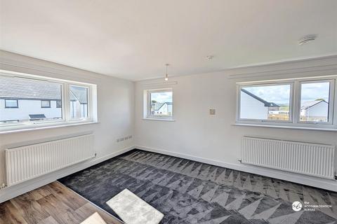 1 bedroom flat to rent, Lamorrick Drive, Bodmin, PL31