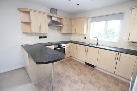2 bedroom apartment to rent, Lodge Road, Thackley, Bradford