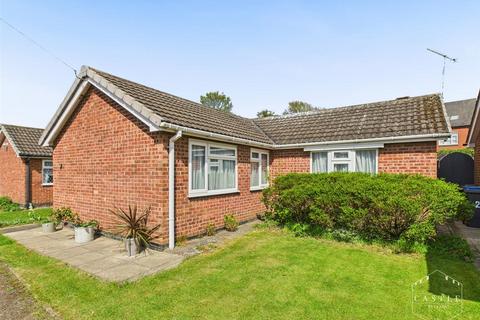 2 bedroom detached bungalow for sale, East Green, Barwell, Leicester