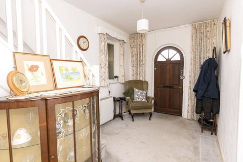 3 bedroom semi-detached house for sale, Monckton Road, Oldbury, West Midlands, B68