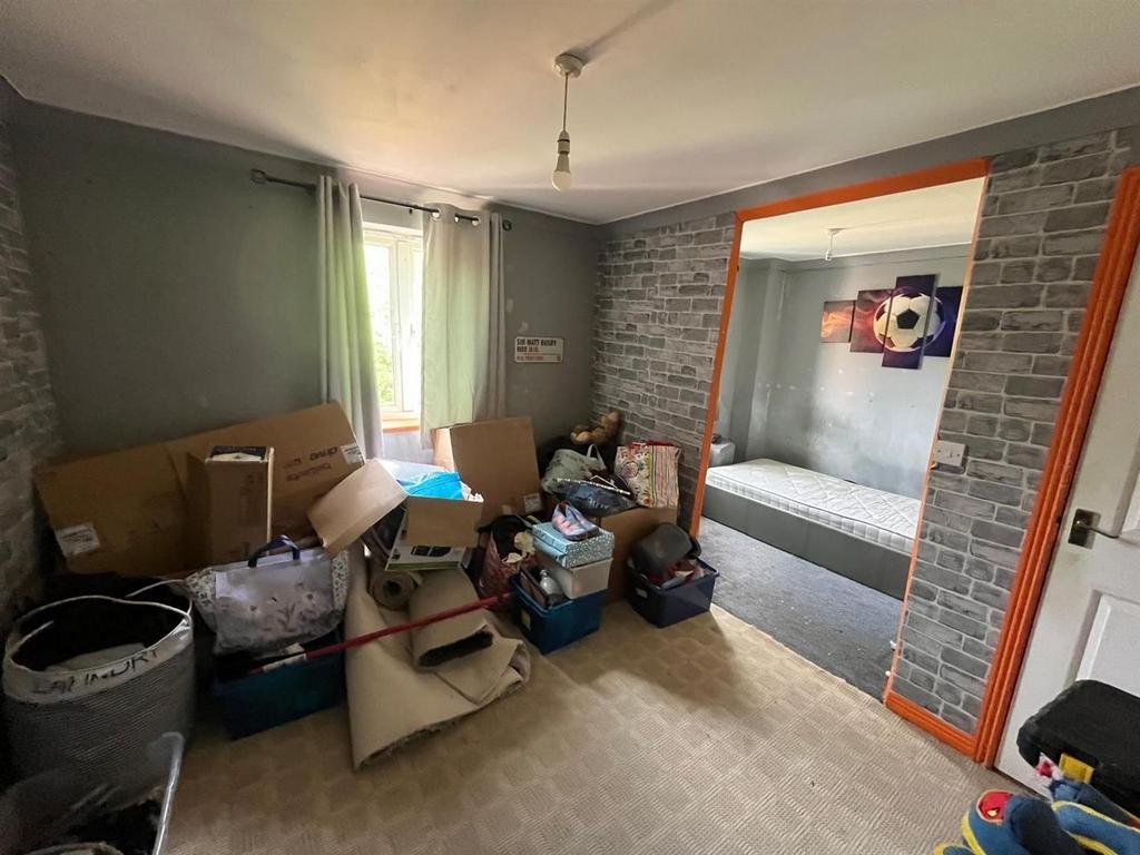 Bedroom 2.jpg