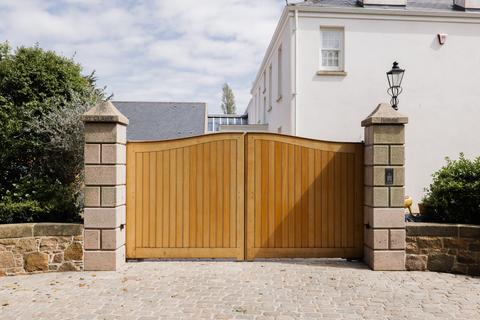 12 bedroom detached house for sale, Greet Street, St. Helier, Jersey