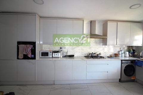 undefined, Wellington Road, East Ham, E6