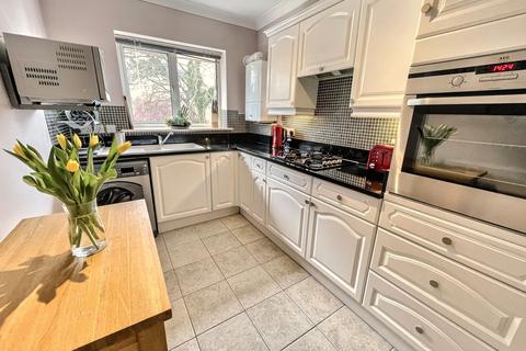2 bedroom flat for sale, Bournemouth