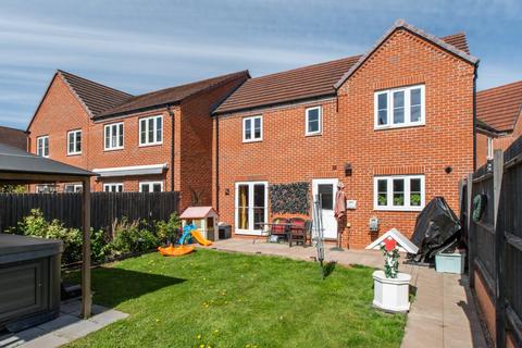 21 Baxterley Close, Redditch, B97 6QG