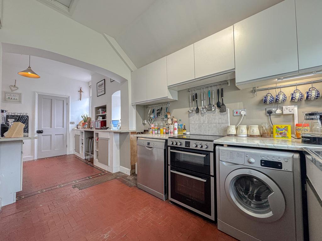 Kitchen (2)