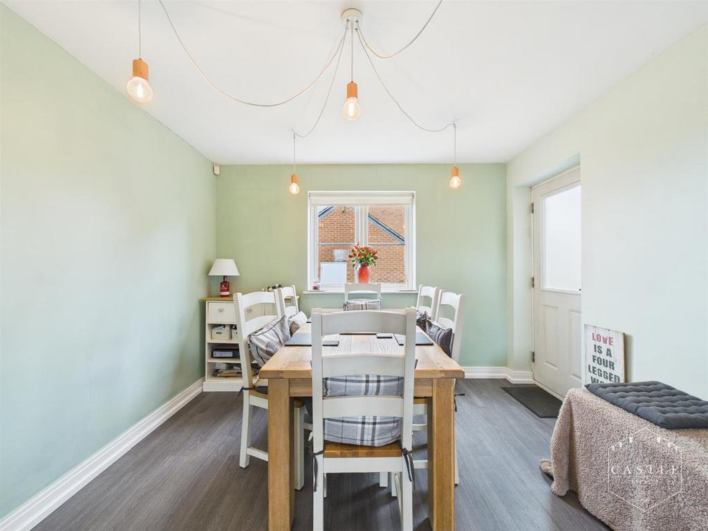 Dining kitchen