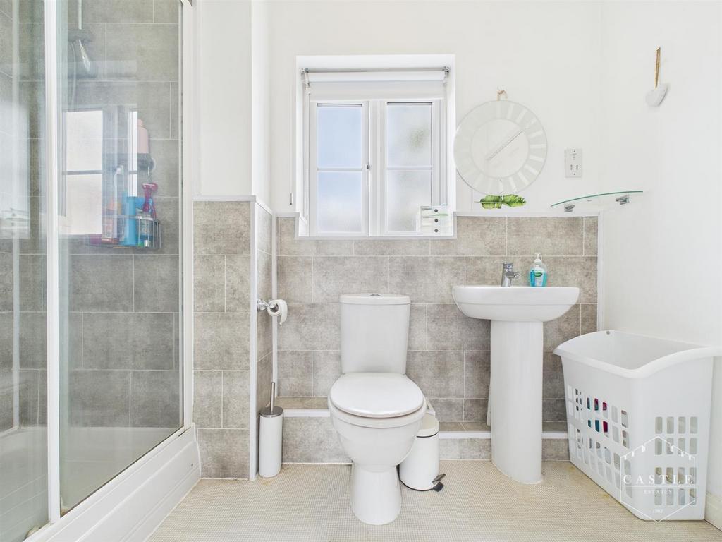 Ensuite shower room