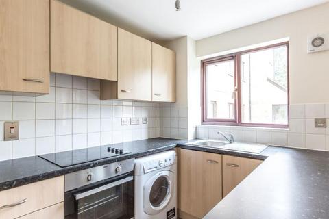 1 bedroom apartment to rent, at North East & South West, Flat 9, Francis Court, 3, Myers Lane SE14