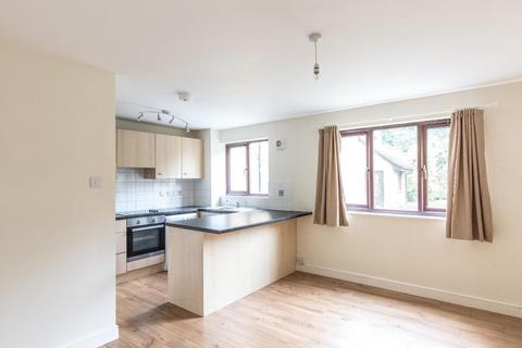 1 bedroom apartment to rent, at North East & South West, Flat 9, Francis Court, 3, Myers Lane SE14