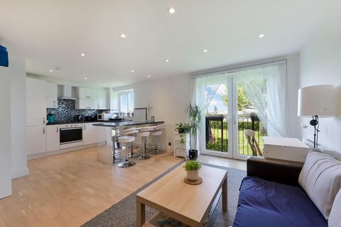 77 Ferguson Close, London, E14 3SJ