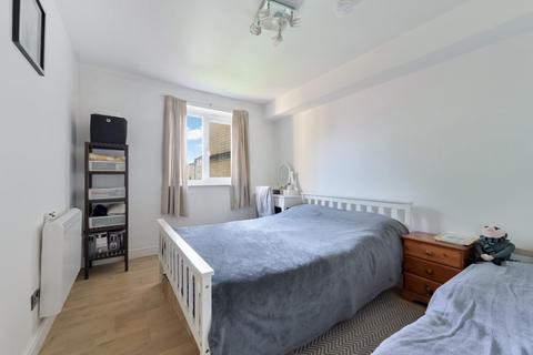 77 Ferguson Close, London, E14 3SJ