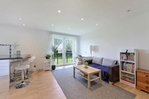 77 Ferguson Close, London, E14 3SJ