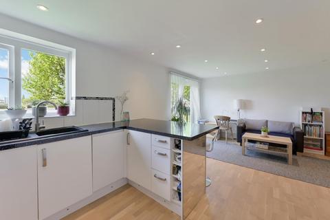 77 Ferguson Close, London, E14 3SJ