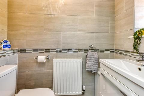 18 Brindley Close, Wombourne, Wolverhampton, WV5 8HJ