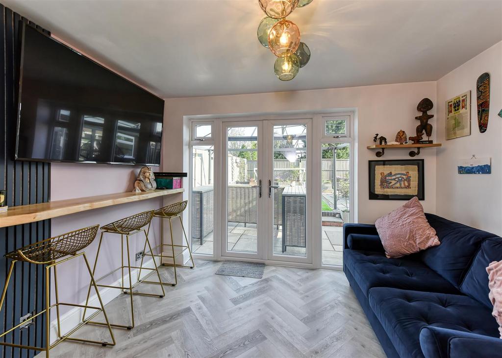 18 Brindley Close-Sitting Room.jpg