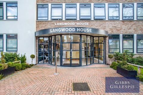 1 bedroom flat to rent, High Street, Rickmansworth, Hertfordshire, WD3