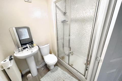 1 bedroom flat to rent, Lysaght Avenue, Newport,
