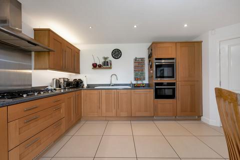 6 Brunel Avenue, Colsterworth, Grantham, NG33 5GA