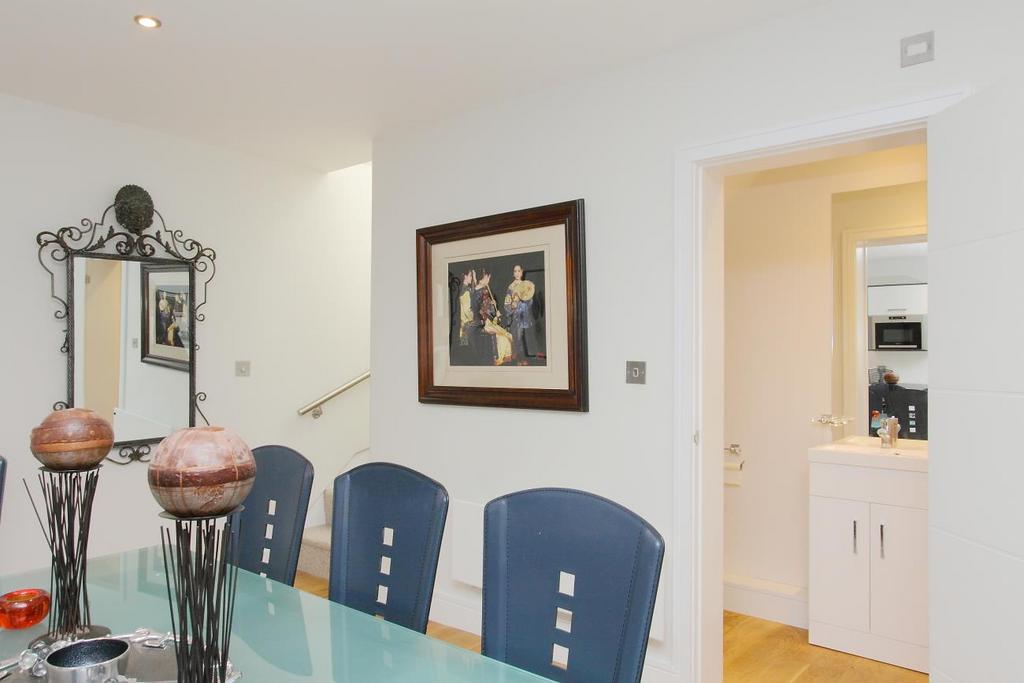 Longacre cottage ph9.JPG