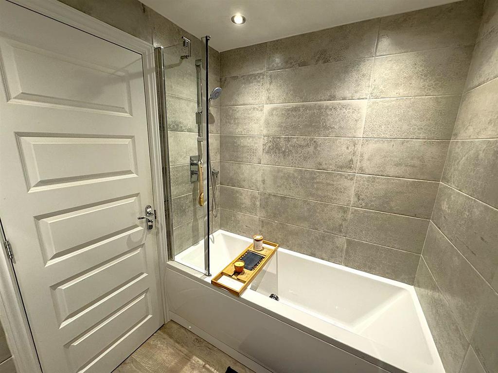 Thumbnail image1 (6).jpg