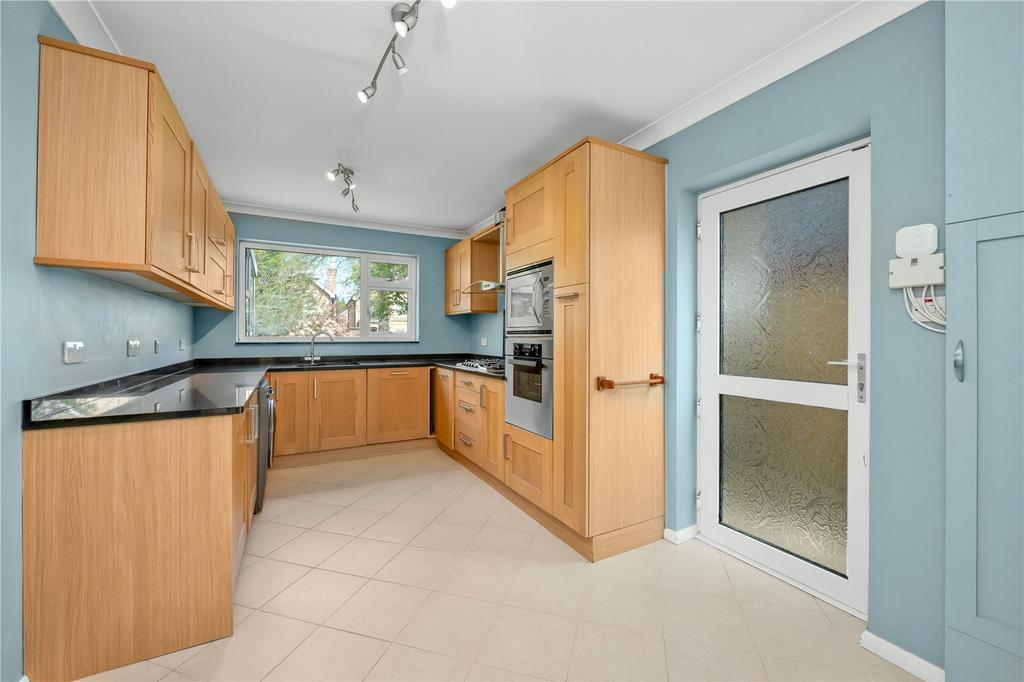 Kitchen/Bf'ast Room