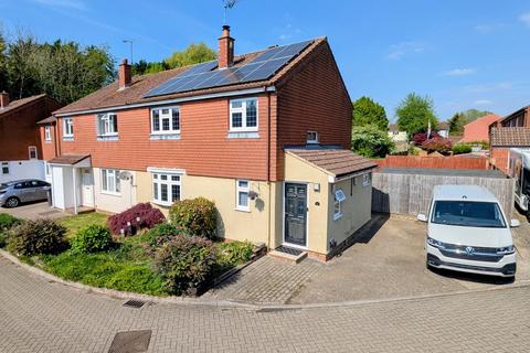 3 Lysander Close, Bovingdon, Hemel Hempstead, HP3 0RY